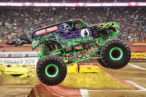 monster jam grave digger car